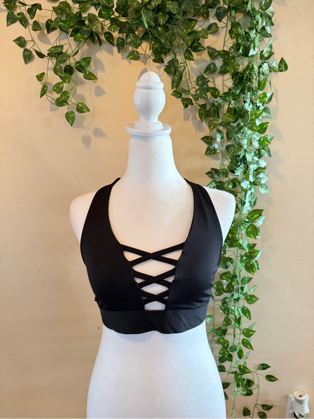 PINK Victoria's Secret Black Crisscross Front Plunge Sports Bra